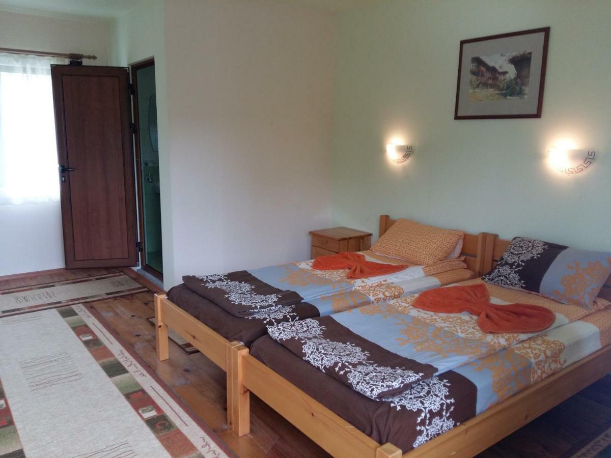 Guest House Friends Emen Exterior foto